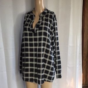 Amaryllis ladies black and white windowpane design